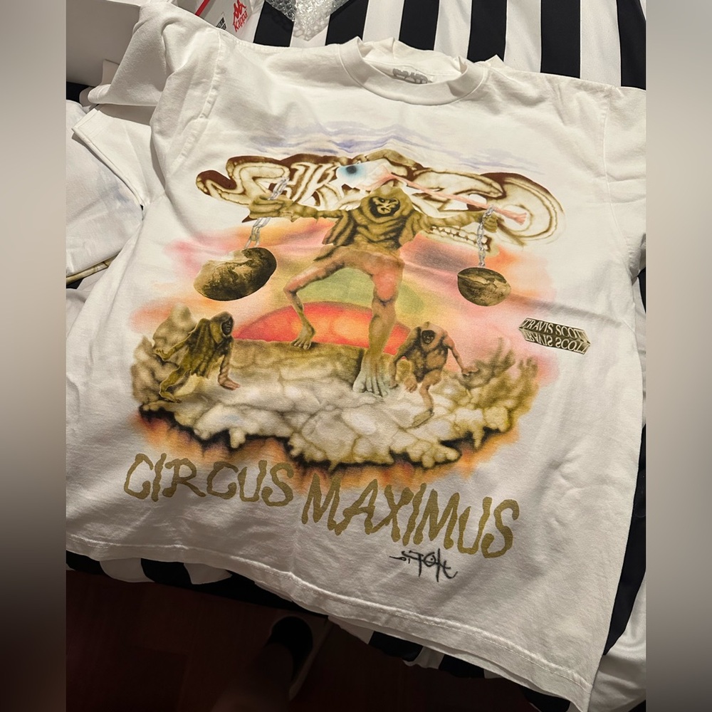 Travis Scott Circus Maximus Tee & Travis Scott Hat Bundle